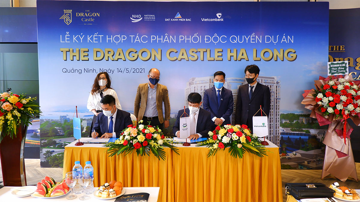 ky-ket-hop-tac-dat-xanh-the-dragon-castle